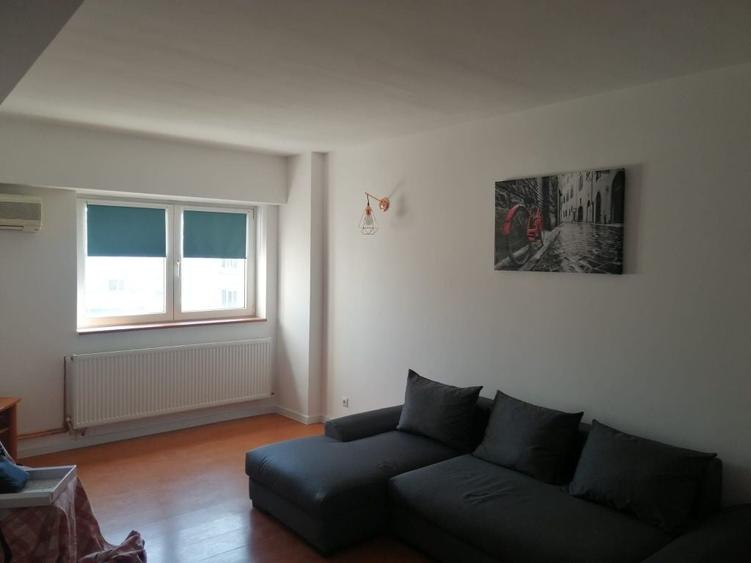 Apartament cu 3 camere decomandat în Popoveni
