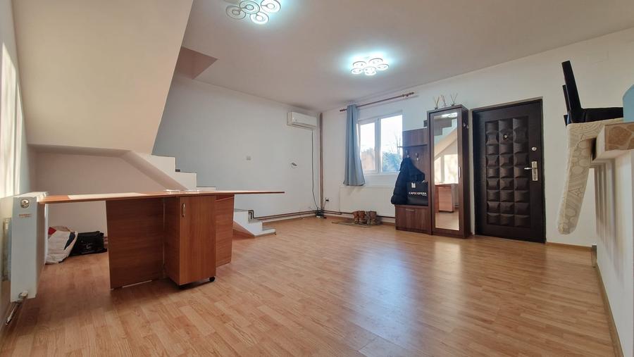 Casă individuală cu 7 camere cu Teren 420 Mp în Buturugeni