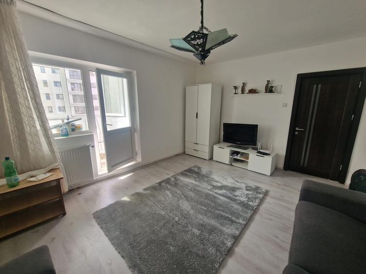 Apartament cu 2 camere decomandat în 13 Septembrie