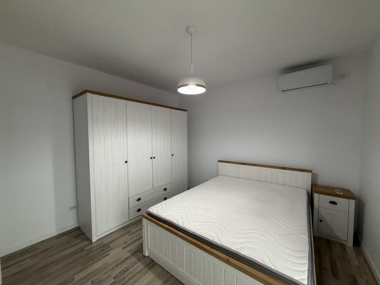 Casă individuală cu 3 camere decomandat cu Canalizare în Tunari