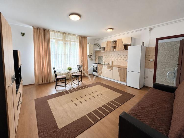 Apartament cu 2 camere semidecomandat, mobilat în Florești