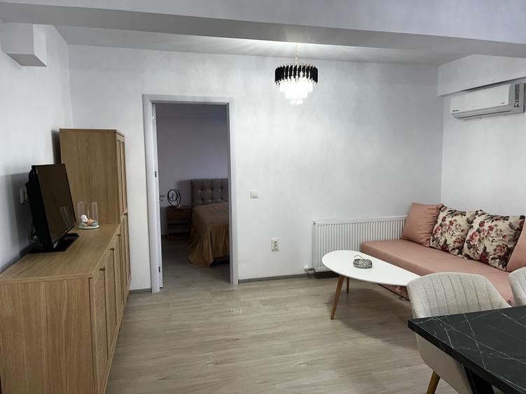 Apartament cu 2 camere semidecomandat în Central