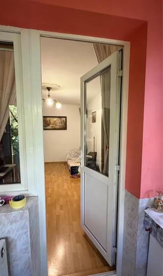Apartament cu 2 camere semidecomandat, mobilat în Alexandru cel Bun