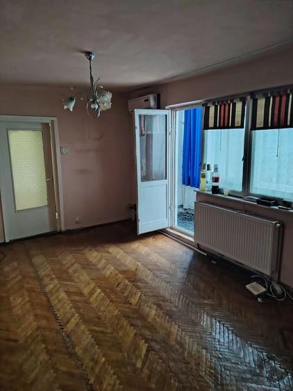 Apartament 2 Camere, Zona Cetatii, Etaj 1, Boxa inscrisa CF, Necesita renovare - 1