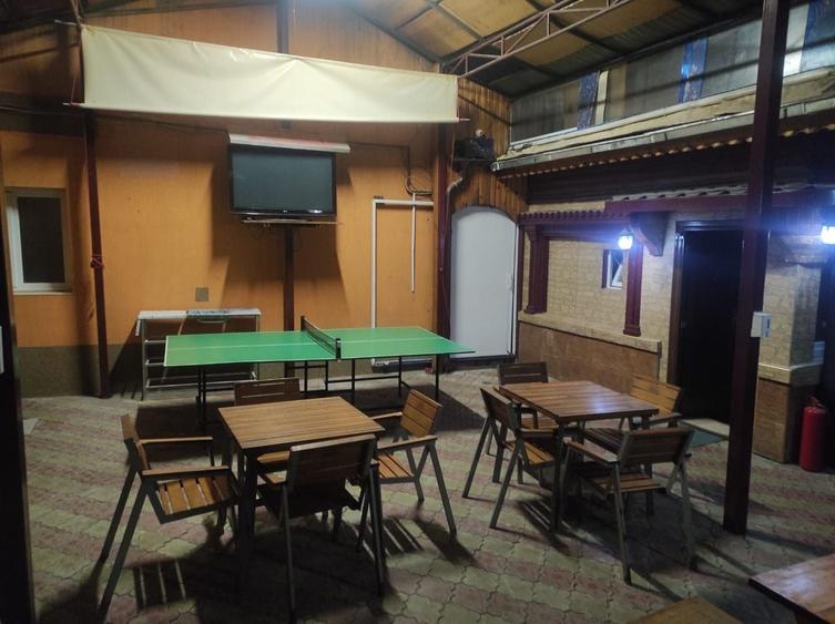 Casă individuală cu 9 camere cu Canalizare în Fizicienilor