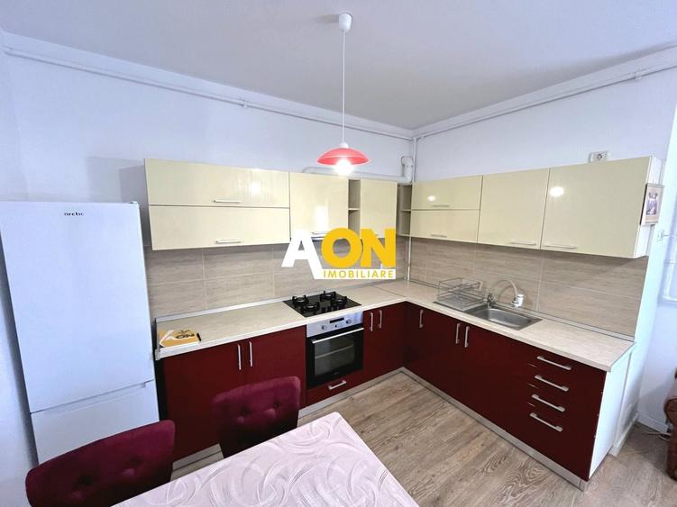 Apartament cu 2 camere semidecomandat, mobilat în Cetate