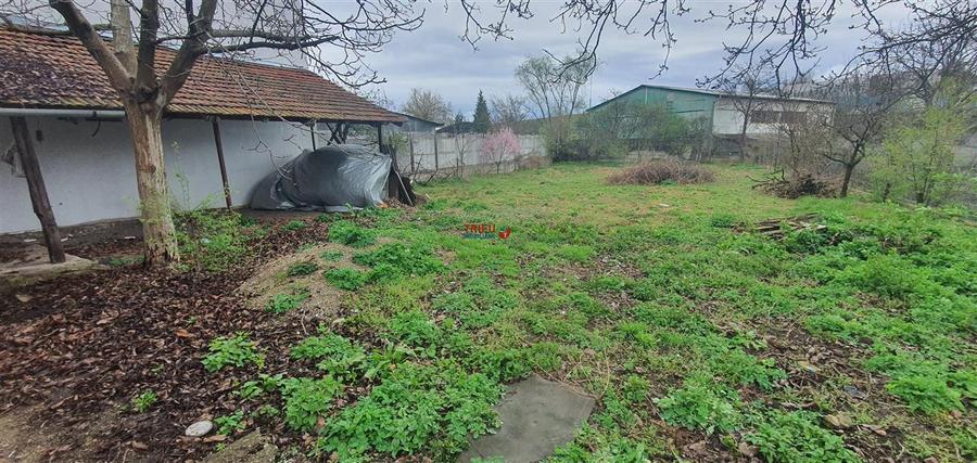 Casă individuală cu 4 camere cu Canalizare în Tolstoi