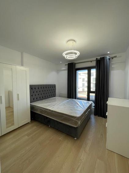 Apartament cu 3 camere decomandat în Aviației