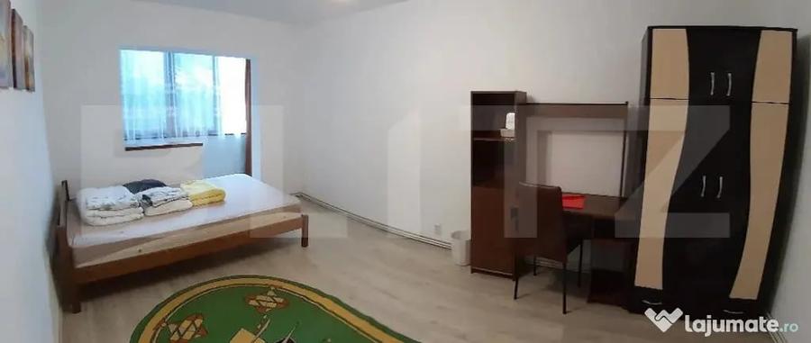 Apartament cu 4 camere decomandat în Griviței