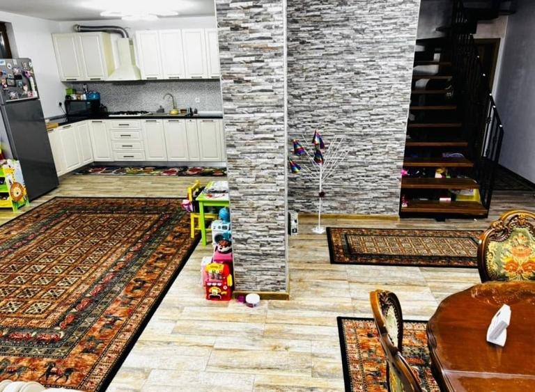 Casă individuală cu 4 camere cu Canalizare în Apahida