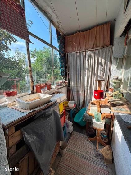 Apartament cu 4 camere în Podu Roș