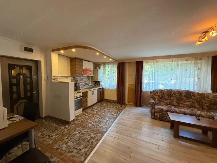 Apartament cu 3 camere decomandat în Gojdu