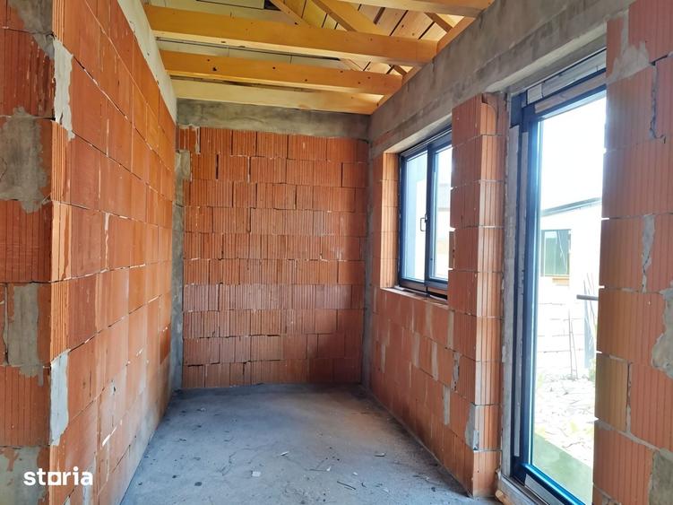 Casă cu 3 camere cu Teren 300 Mp în Sânmartin