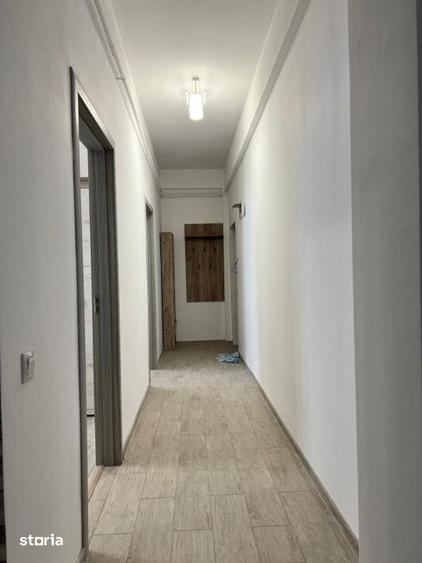 Apartament cu 3 camere în Vasile Aaron