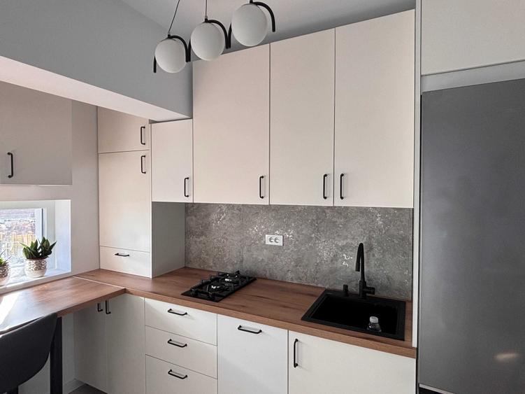Apartament cu 2 camere decomandat în Central
