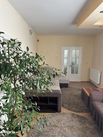 Casă cu Teren 1200 Mp în Central