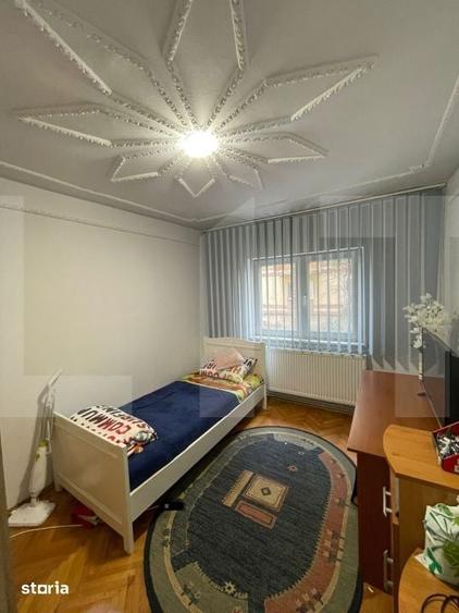 Apartament cu 4 camere decomandat în Lipovei