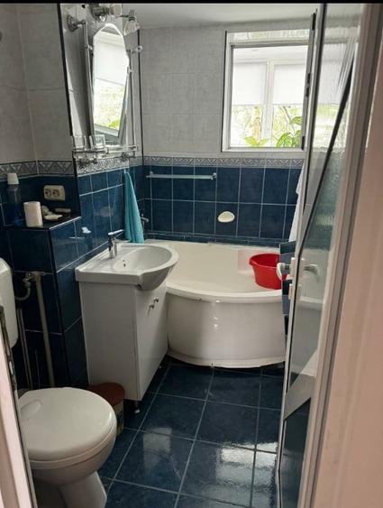 Apartament cu 3 camere semidecomandat în Ultracentral
