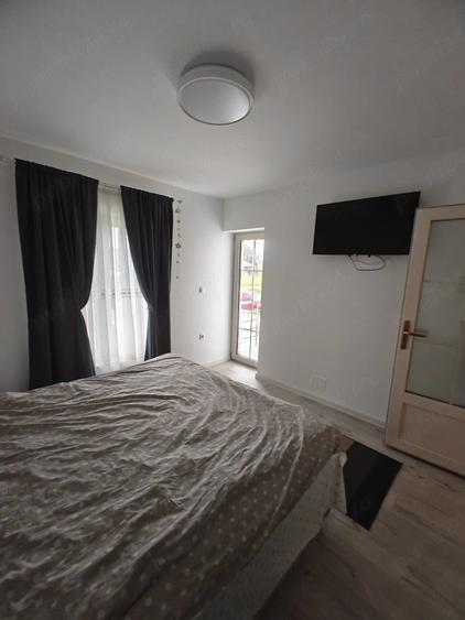 Casă cu 5 camere cu Teren 1100 Mp în Central