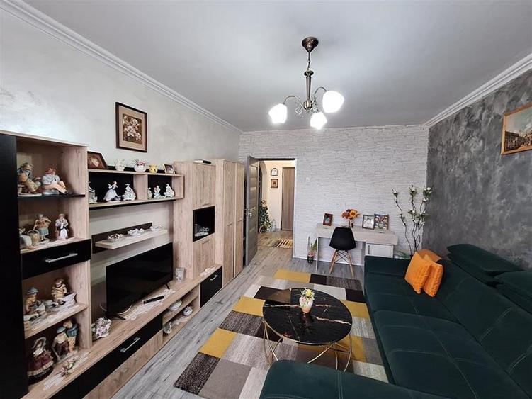 Apartament cu 2 camere decomandat, mobilat în Mioriței