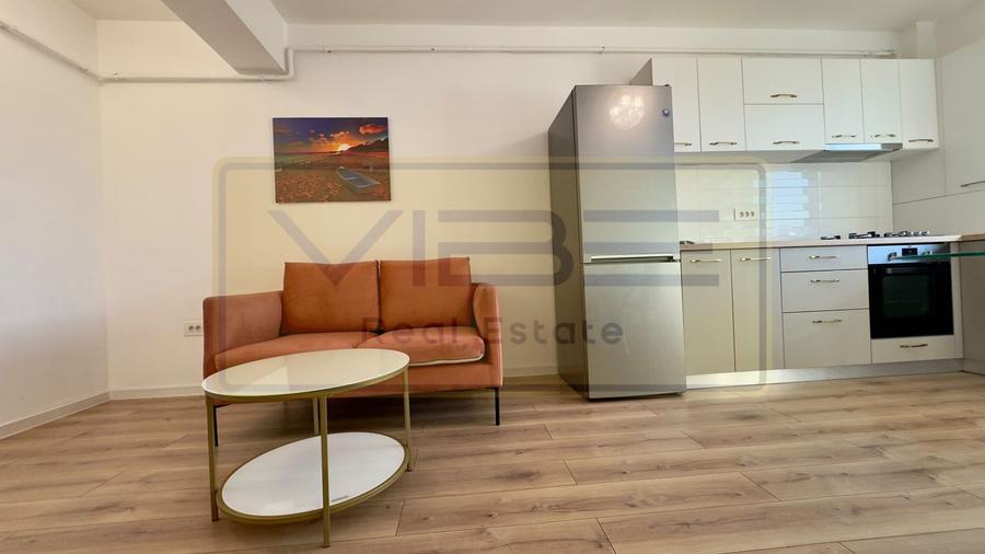 Apartament cu 2 camere semidecomandat, mobilat în Bucium