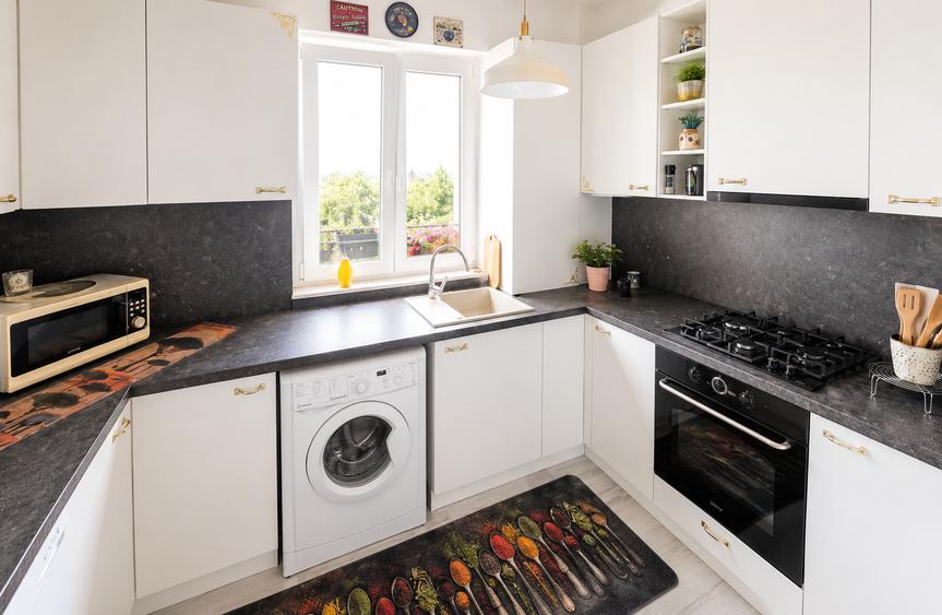 Apartament cu 2 camere semidecomandat în Tunari