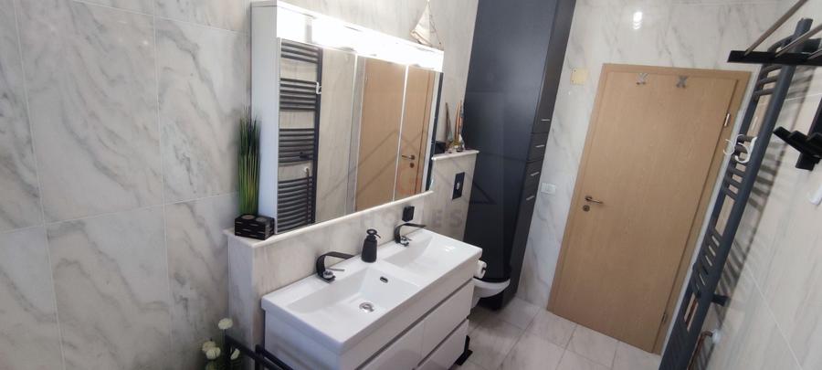 Duplex cu 3 camere cu Canalizare în Dumbrăvița
