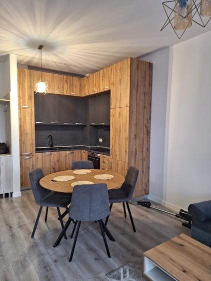 Apartament cu 2 camere decomandat în Tomis Plus