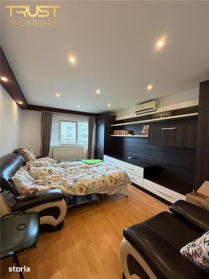 2 camere l The Office l 60 MP - 8