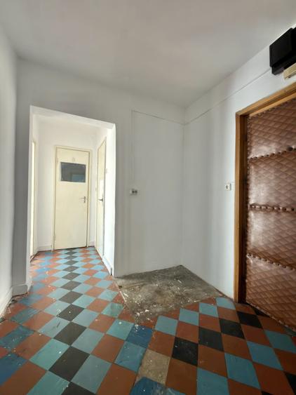 Apartament 2 camere, decomandat, etaj 2, zona Sagului - 7