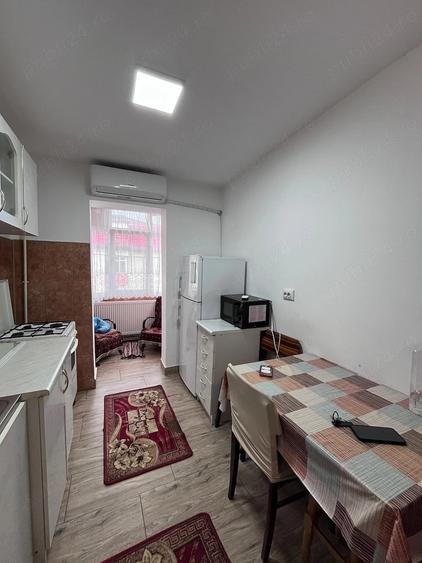 Apartament cu 2 camere decomandat în Canta