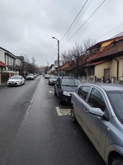 Casă individuală cu 4 camere cu Canalizare în Drumul Taberei