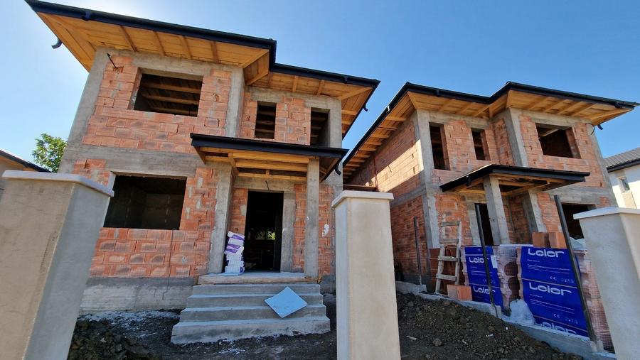 Casă cu 4 camere în Miroslava