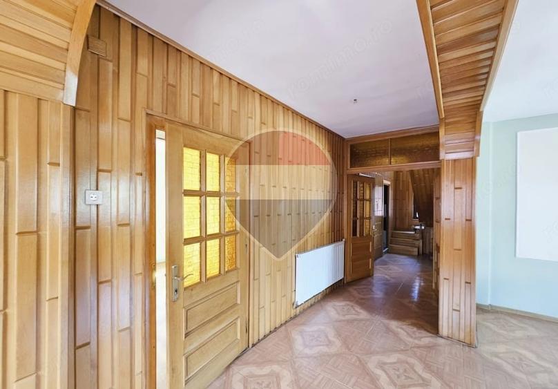 Casă cu 12 camere cu Teren 870 Mp în Bistra