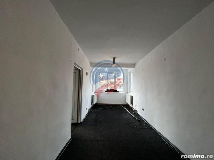 Casă cu 8 camere cu Teren 117 Mp în Ultracentral
