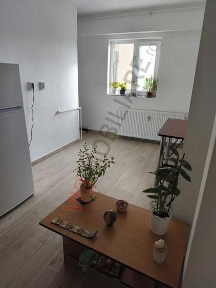 Apartament cu 3 camere decomandat în Calea Călărașilor