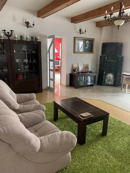 Casă cu 2 camere cu Teren 1800 Mp în Cricău