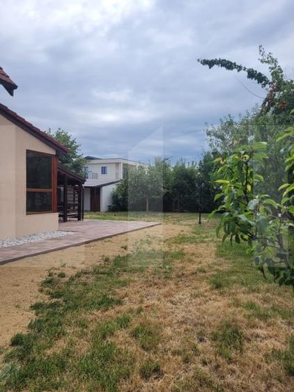 Casă individuală cu 4 camere cu Canalizare în Dumbrăvița