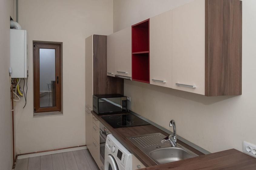 Apartament cu 2 camere, mobilat în Ultracentral