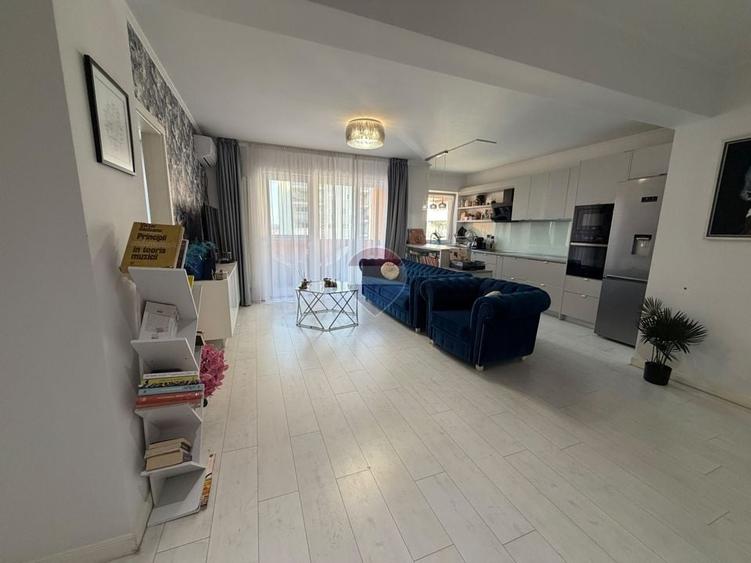 Apartament cu 2 camere decomandat, mobilat în Decebal