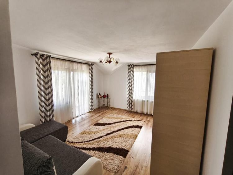 Apartament cu 4 camere decomandat în 13 Septembrie