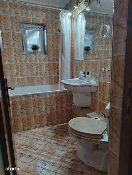 Apartament cu 2 camere decomandat în Traian