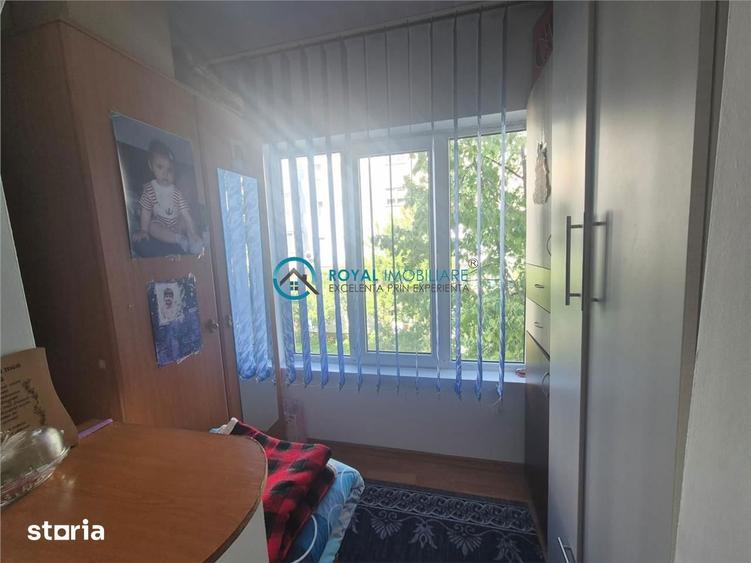 Apartament cu 3 camere decomandat în Cantacuzino