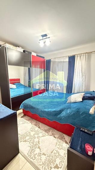 Apartament cu 3 camere decomandat în Hotvon