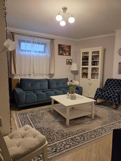 Apartament cu 3 camere decomandat în Energia