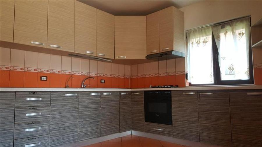 Casă individuală cu 4 camere cu Teren 500 Mp în Hemeiuș