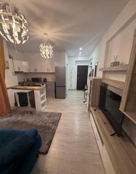 Apartament cu 2 camere semidecomandat, mobilat în Politehnica