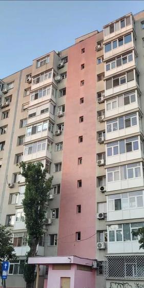 Apartament cu 2 camere semidecomandat în Fundeni