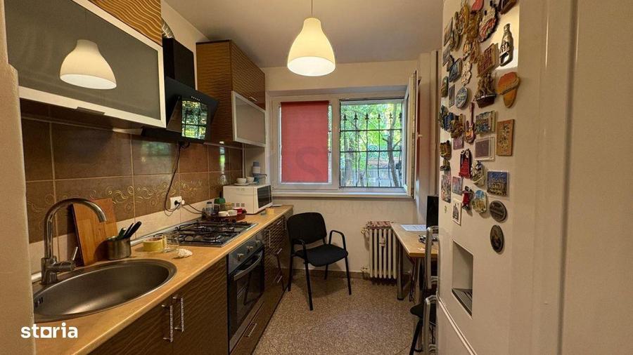 Apartament cu 2 camere semidecomandat în Vitan