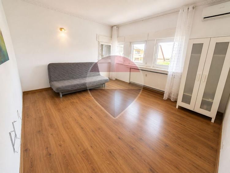 Garsonieră decomandată în Periferie